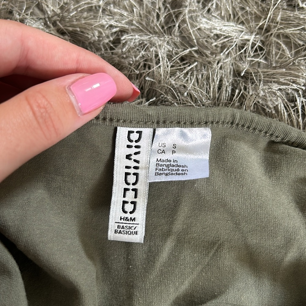 Divided Lucky Horseshoe Tank Top - Picture 4 of 4